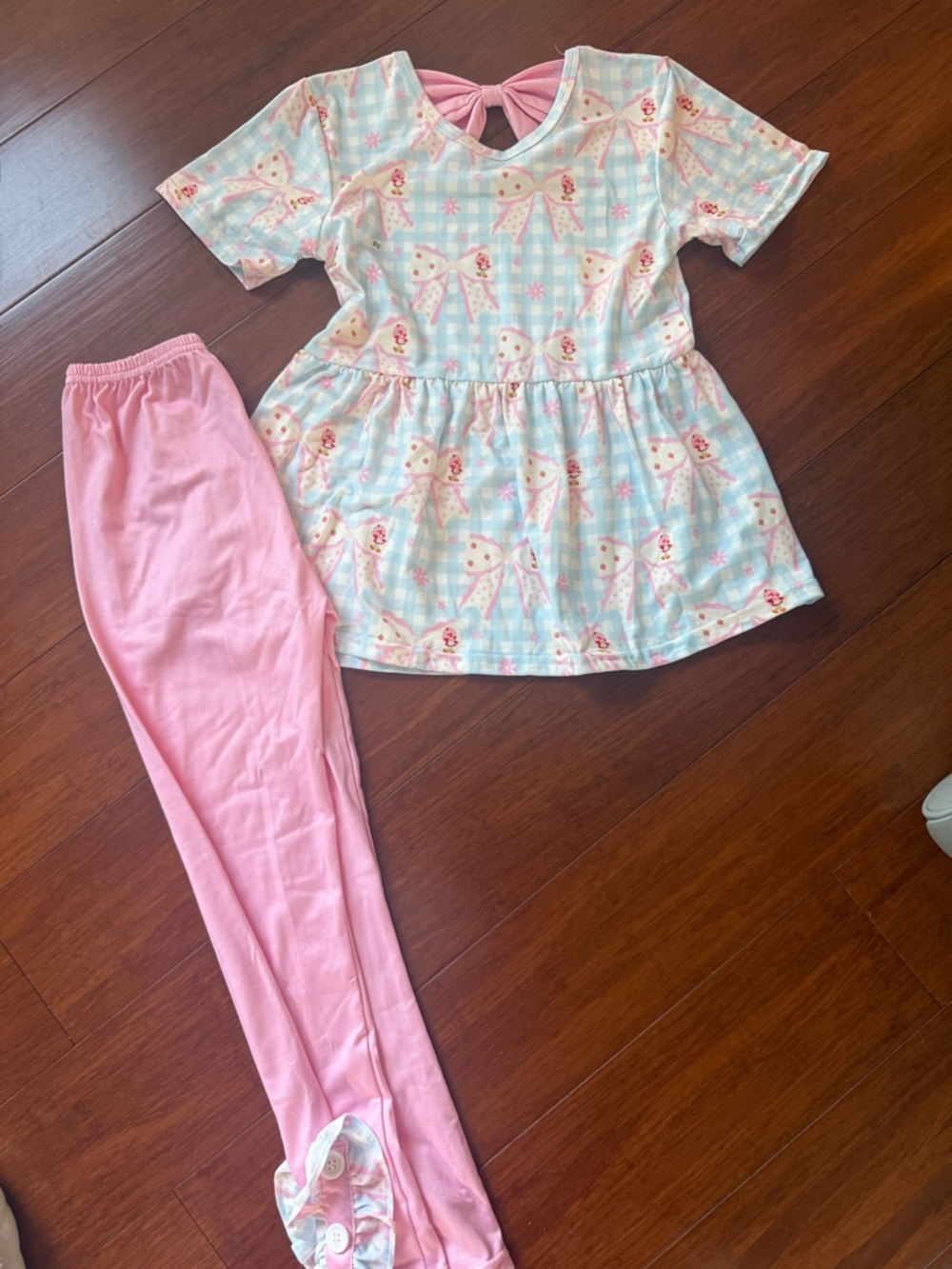 Girls Pink Bow strawberry short cake Print Set